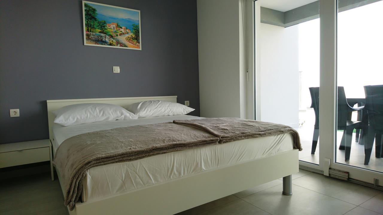 Colic Apartment Njivice Luaran gambar