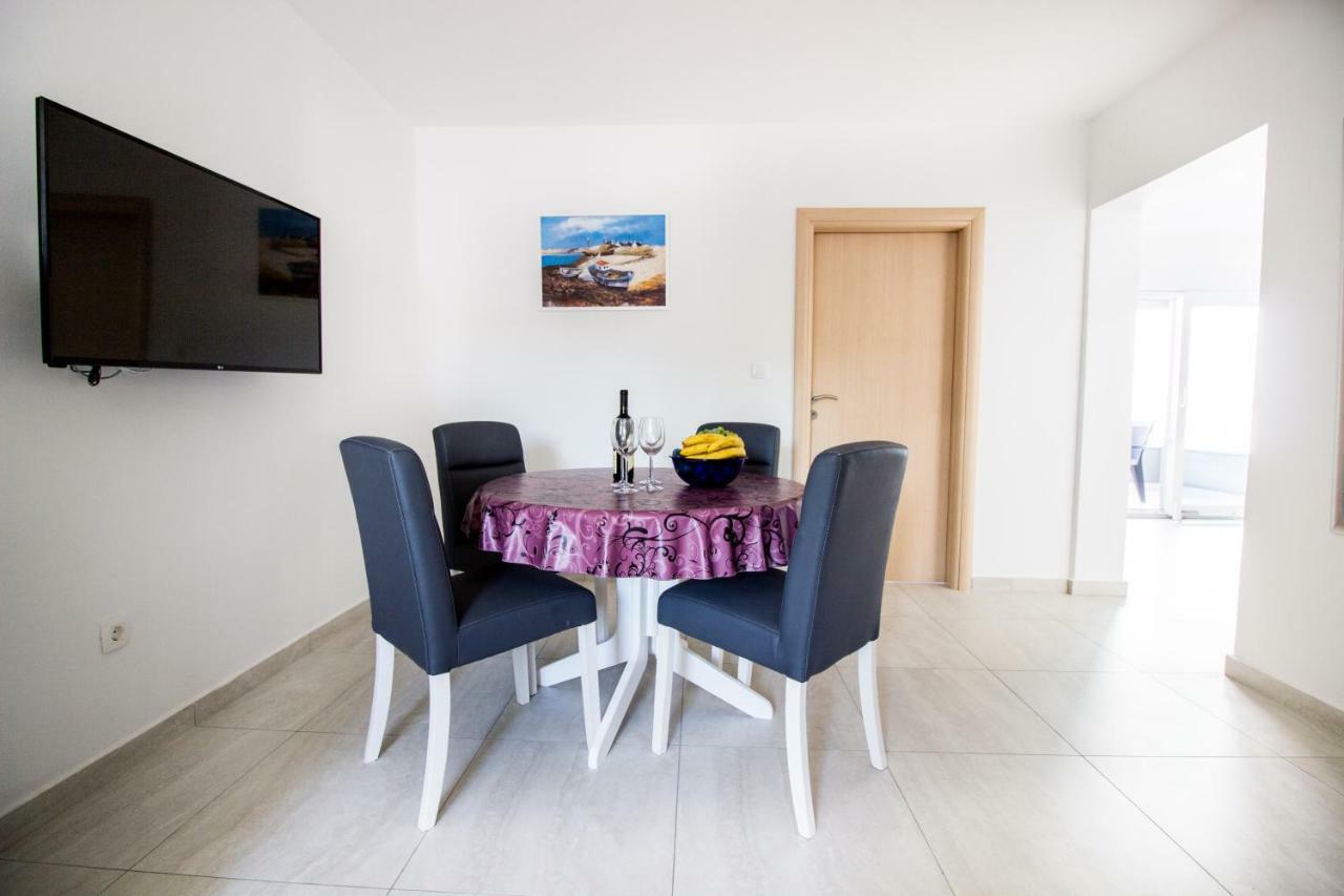 Colic Apartment Njivice Luaran gambar