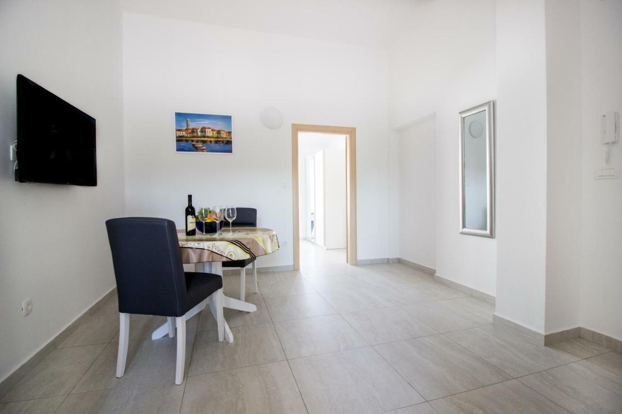 Colic Apartment Njivice Luaran gambar