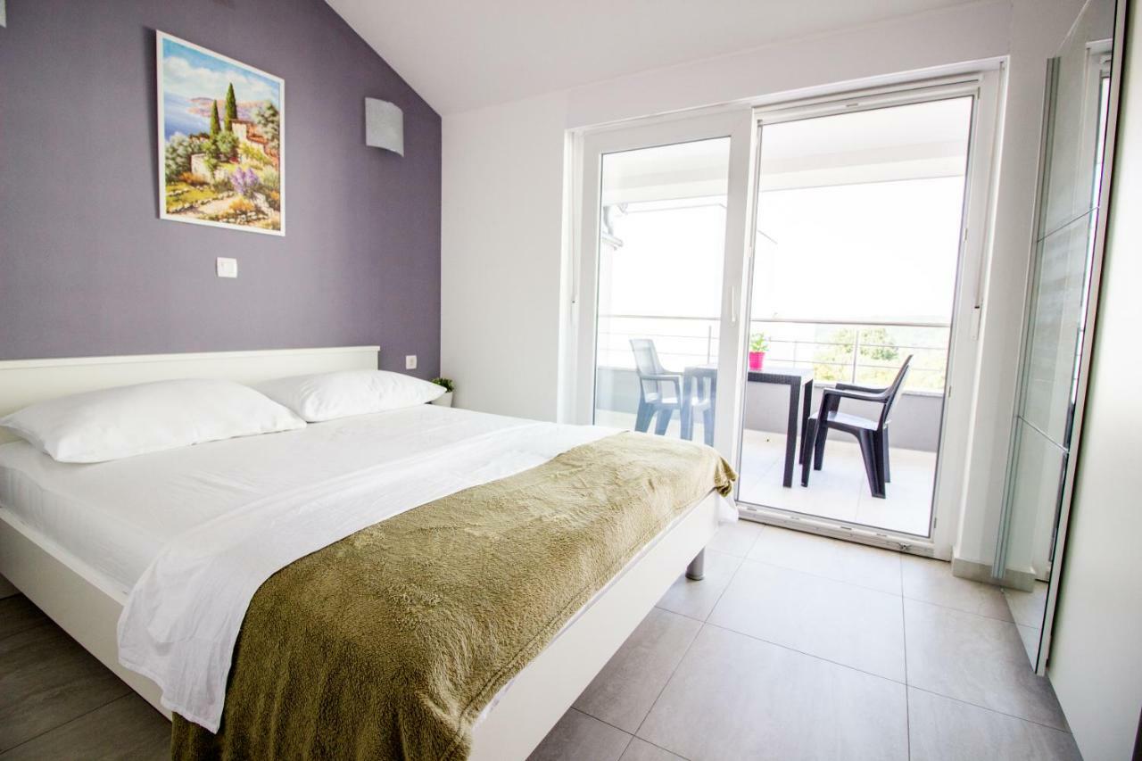 Colic Apartment Njivice Luaran gambar