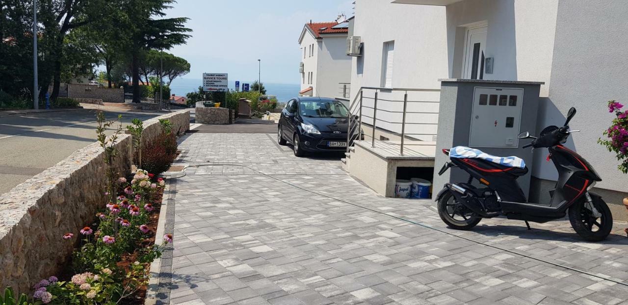Colic Apartment Njivice Luaran gambar